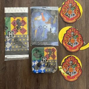 Harry Potter- Hogwarts House Party Set - Red, Yellow, Black